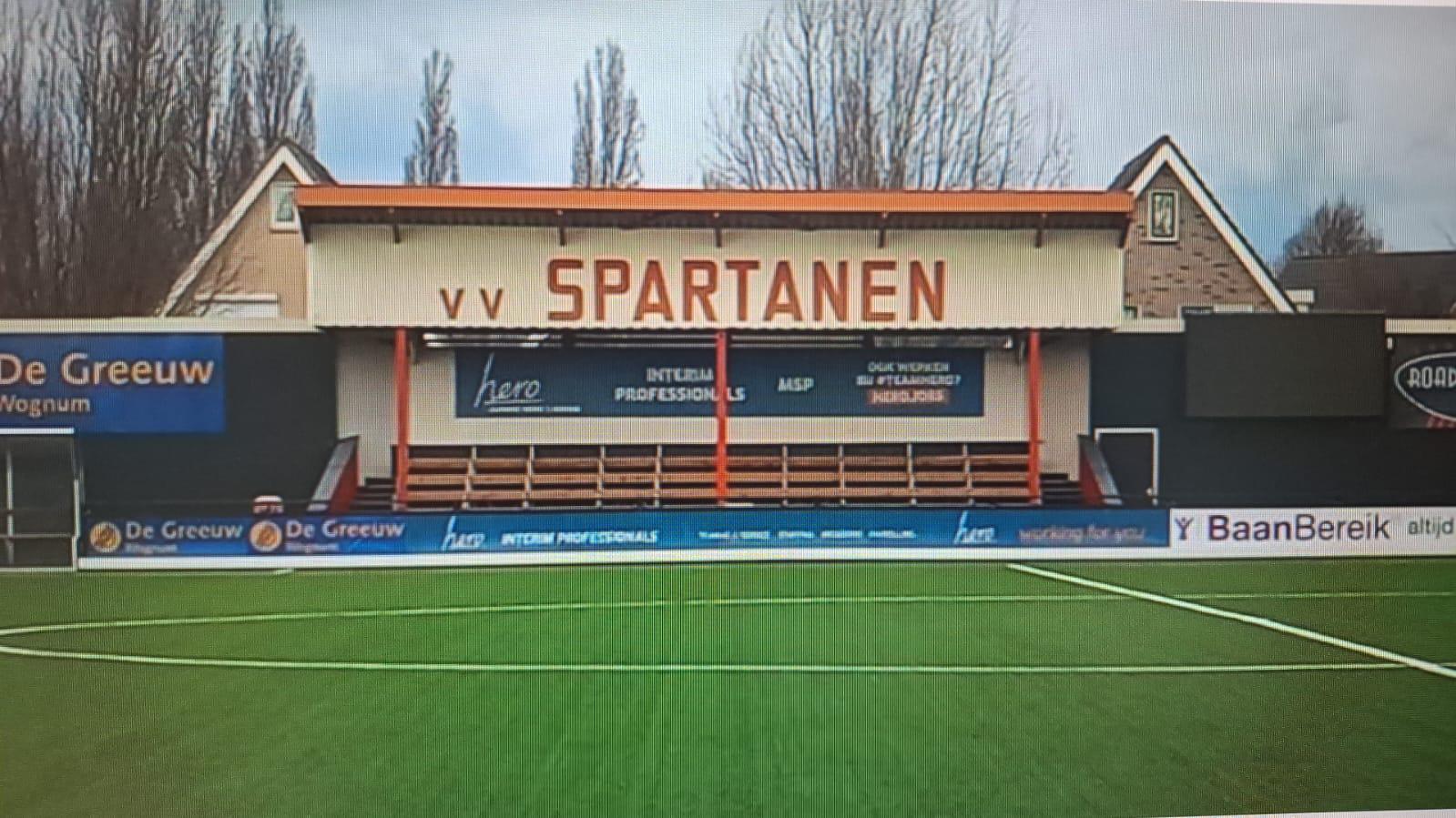 Help mee onze tribune te laten stralen!